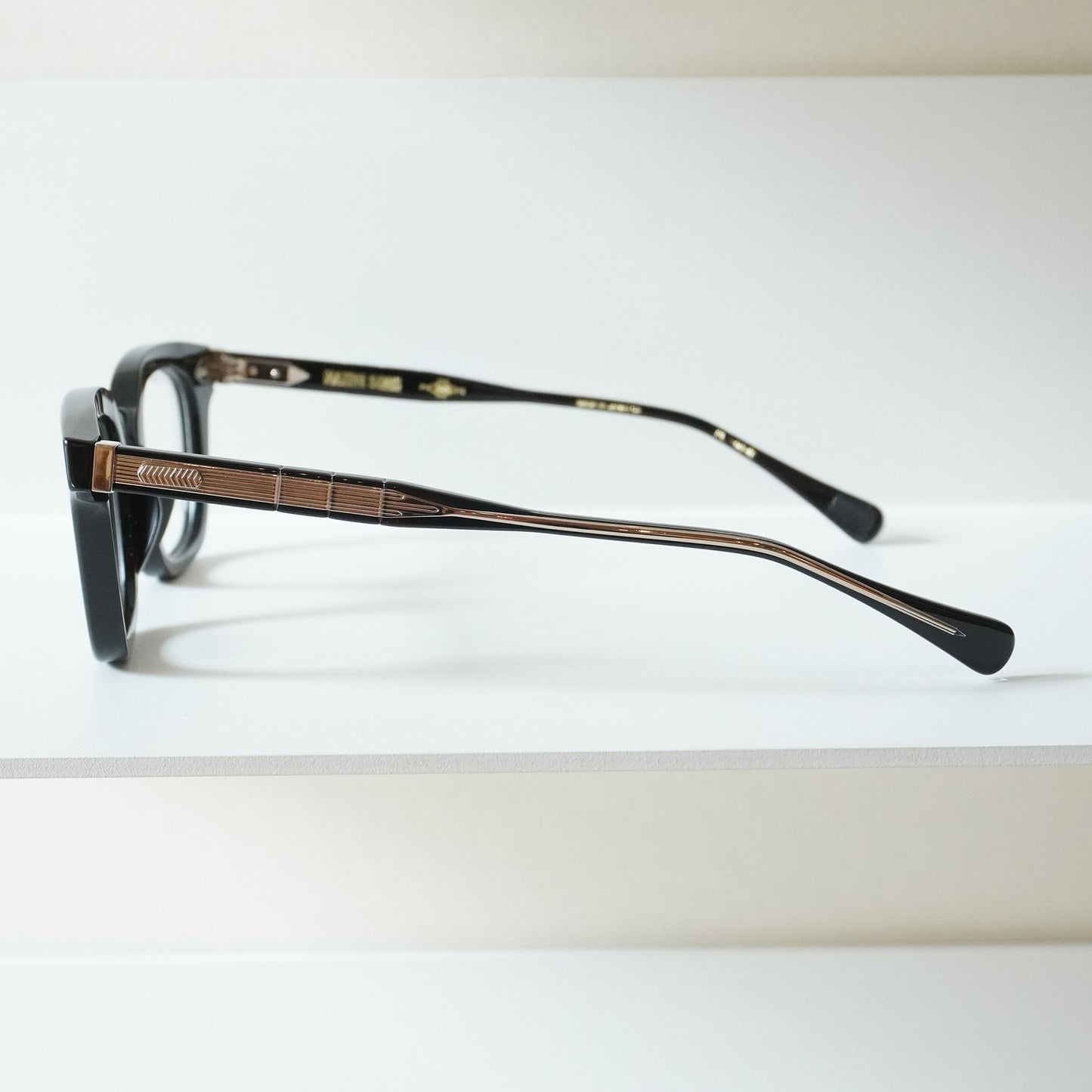 RAMS (BLACK)