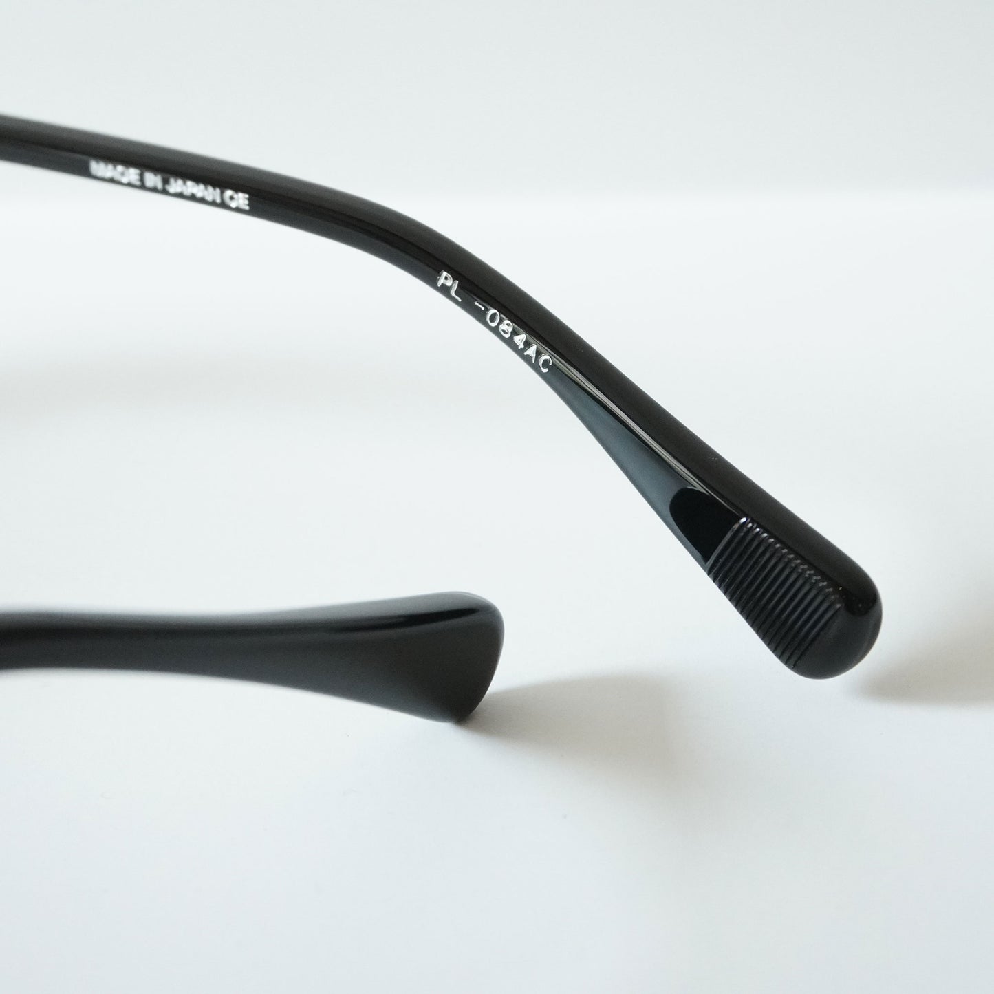 RAMS (BLACK CRYSTAL)