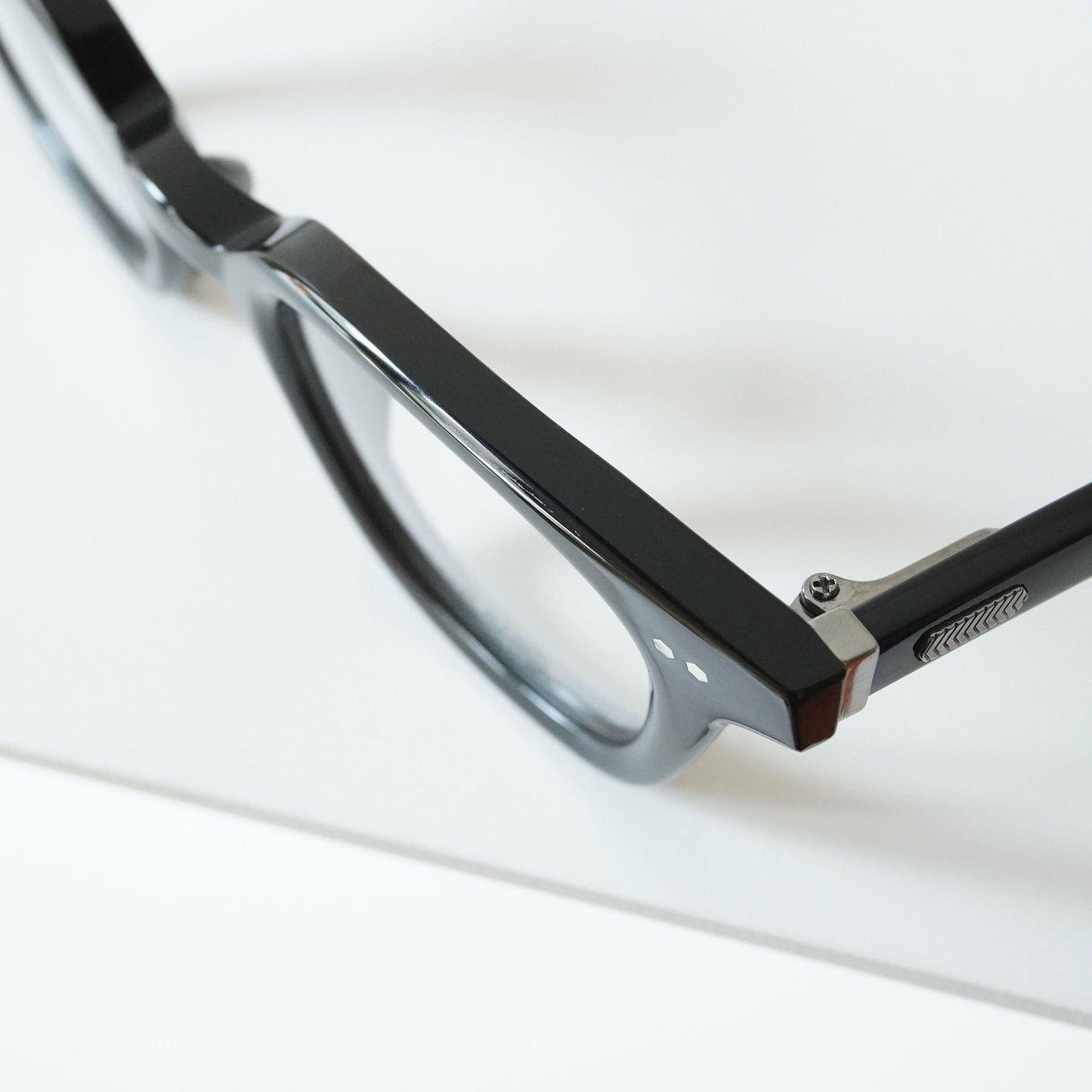 RAMS (BLACK CRYSTAL)