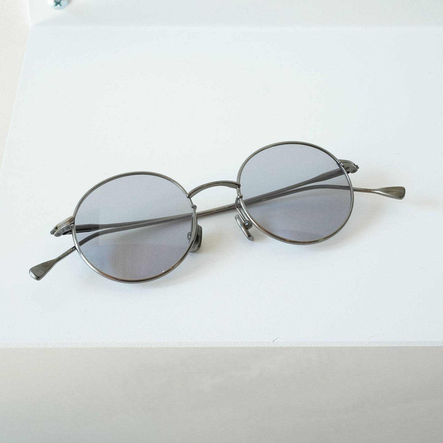 SEEGER (ANTIQUE SILVER)