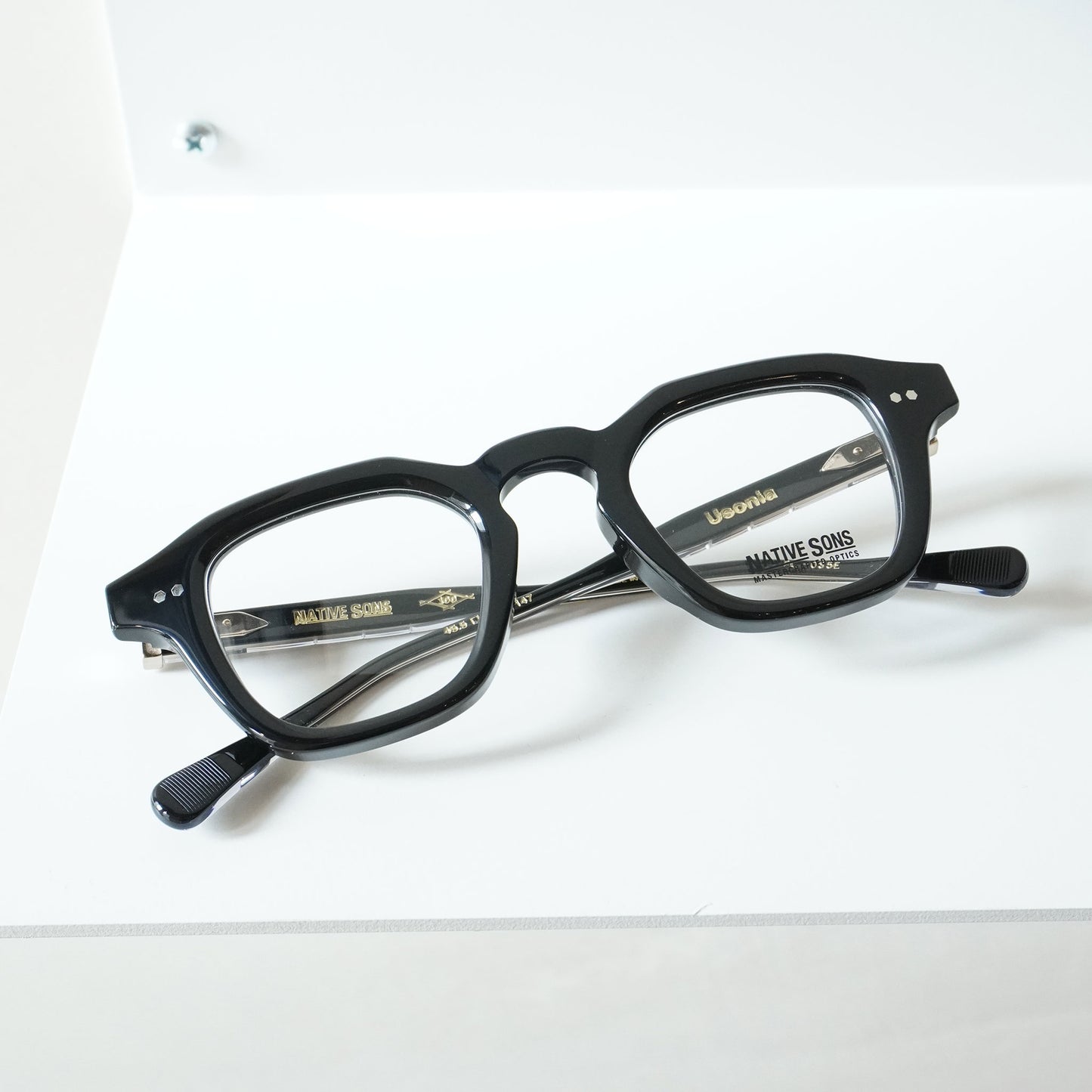 USONIA (BLACK)