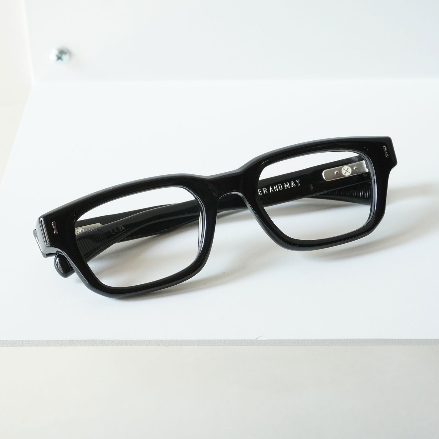 ECLAIREUR (BLACK)