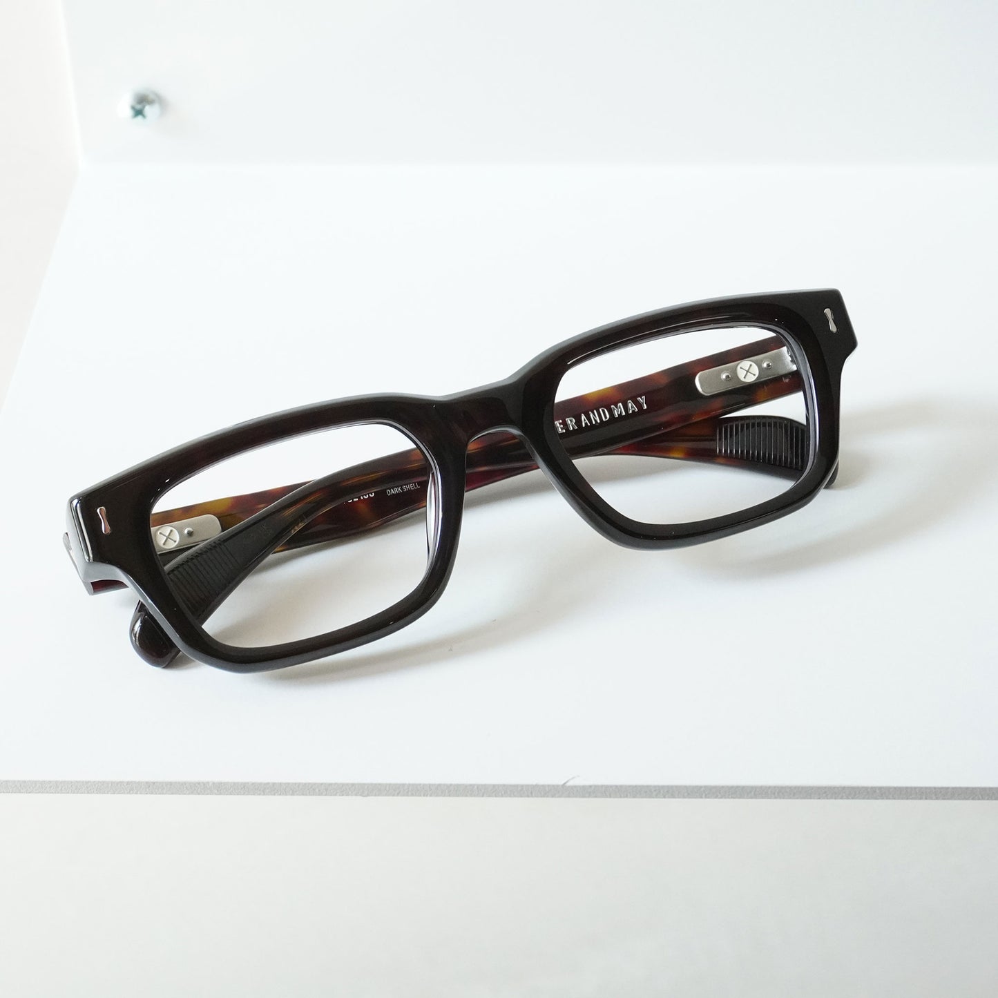 ECLAIREUR (DARK SHELL)