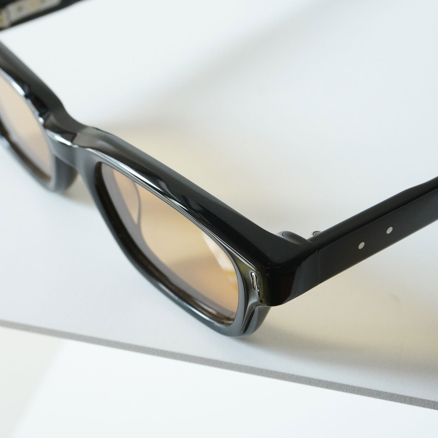 ECLAIREUR (BLACK)