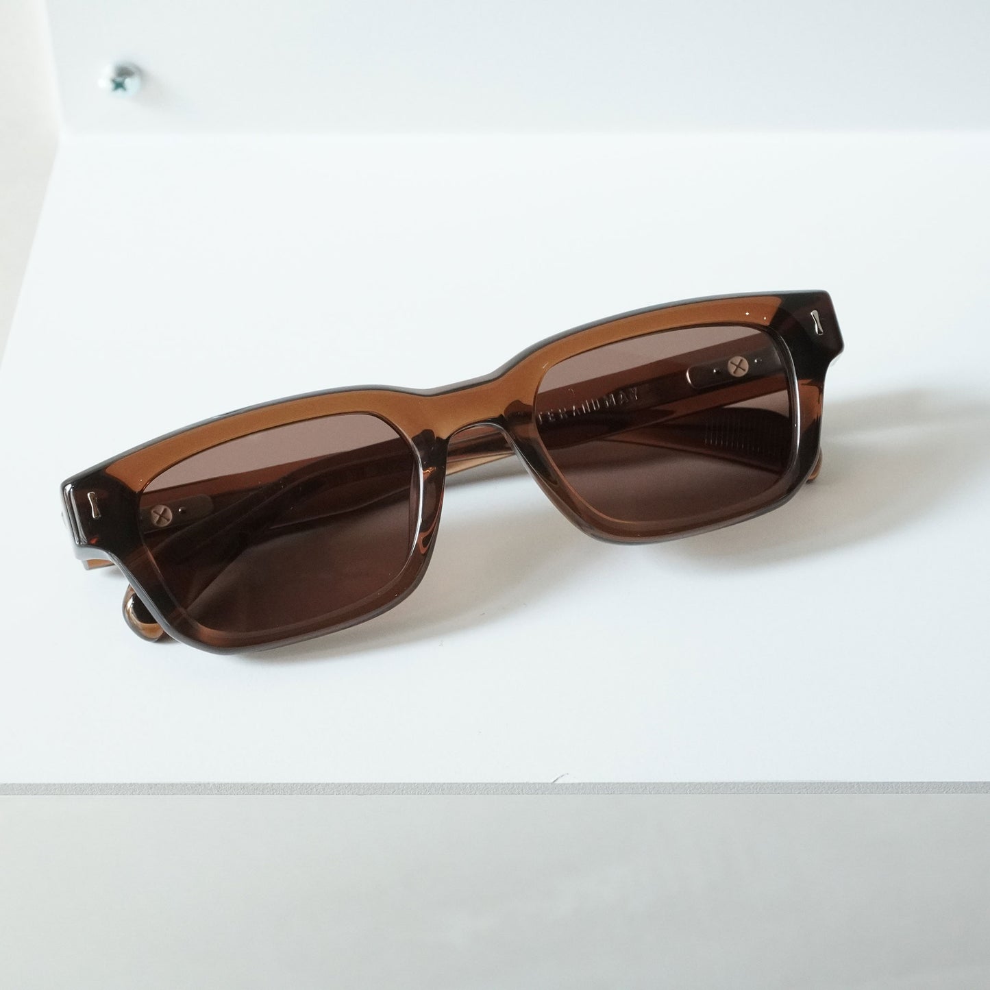 ECLAIREUR (DARK AMBER)