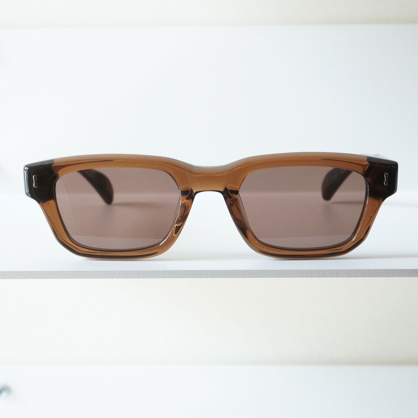 ECLAIREUR (DARK AMBER)