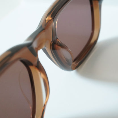 ECLAIREUR (DARK AMBER)