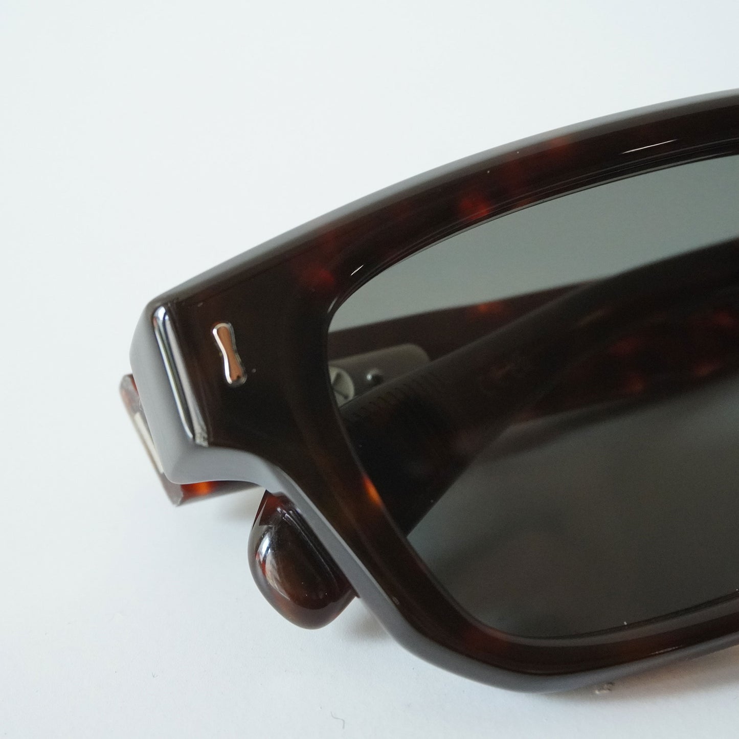 ECLAIREUR (DARK SHELL)