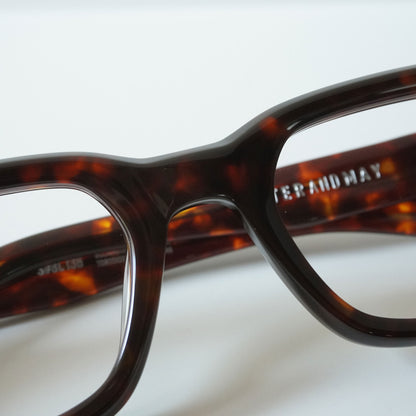 ECLAIREUR (TORTOISE)