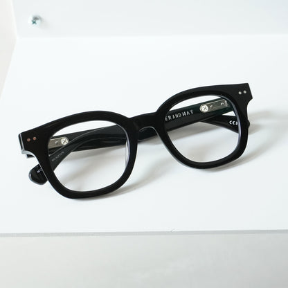 LILY OF THE VALLEY (BLACK)