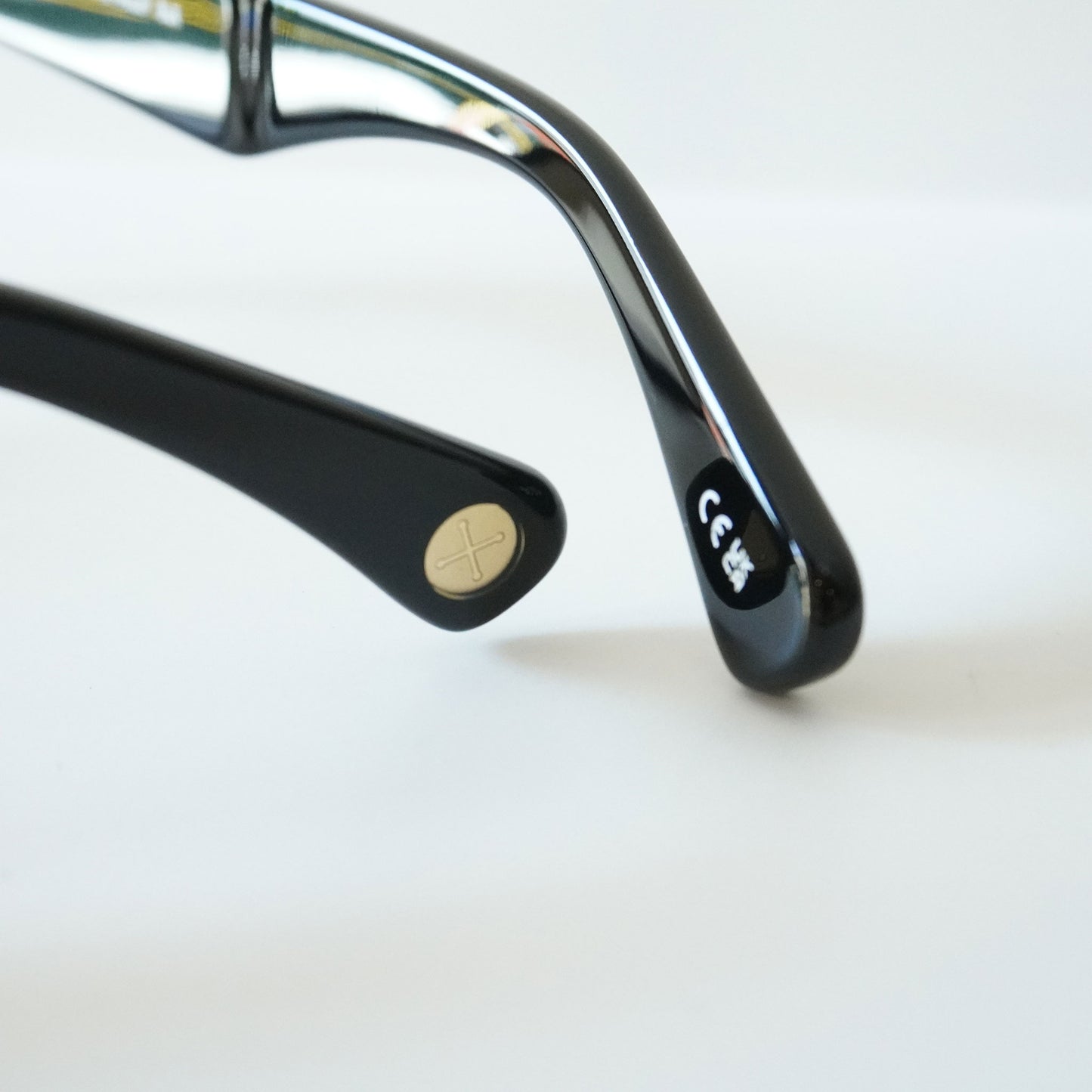 LILY OF THE VALLEY (BLACK)