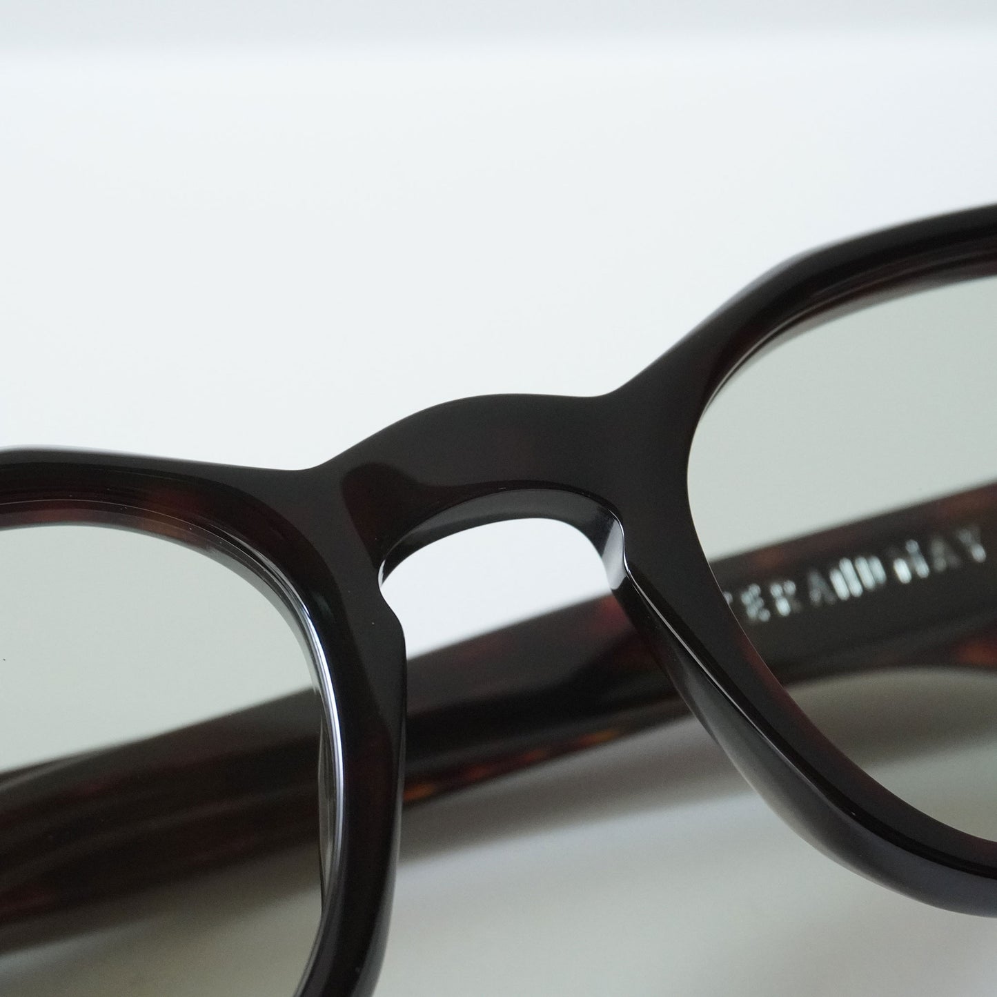 NO DRAMA (DARK SHELL)