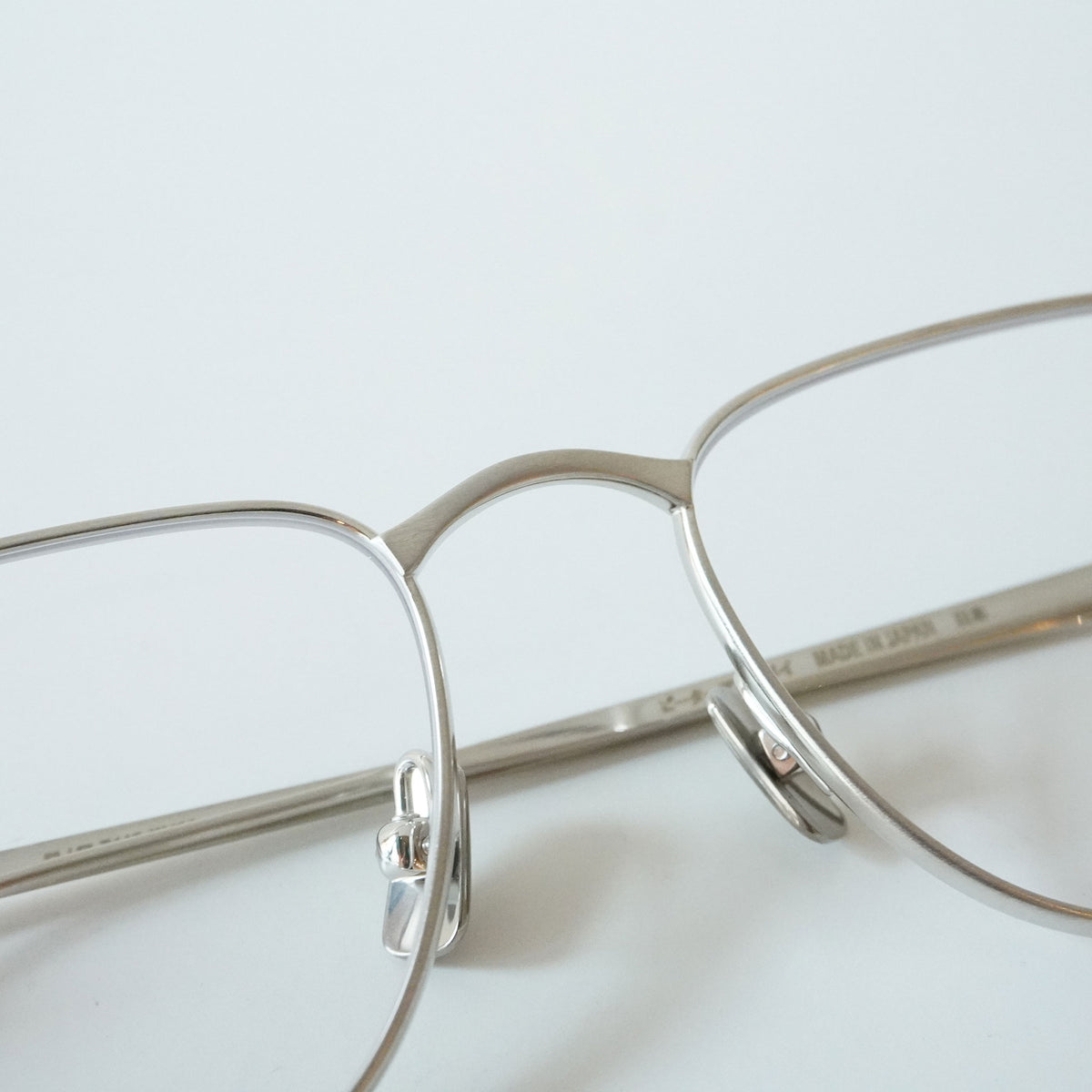 SAVANT (BRUSHED SILVER)