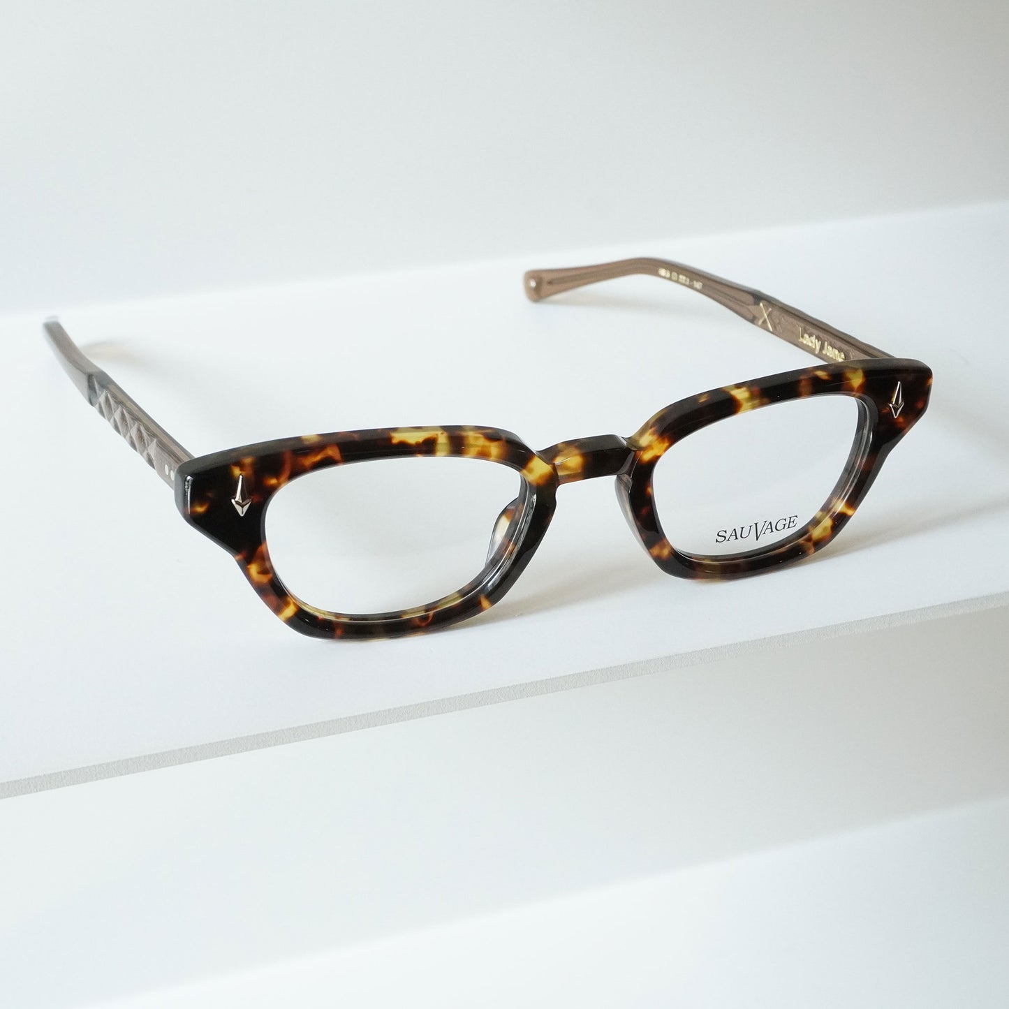 LADY JANE (BROWN TORTOISE)