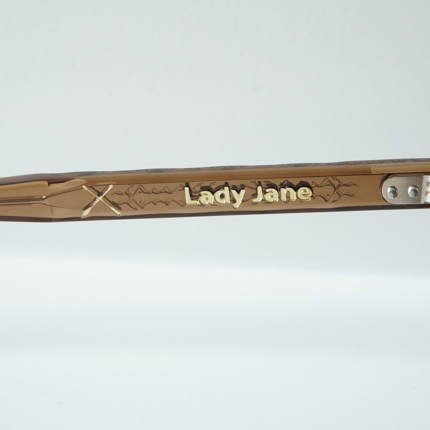 LADY JANE (BROWN TORTOISE)