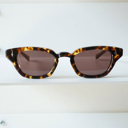 LADY JANE (BROWN TORTOISE)