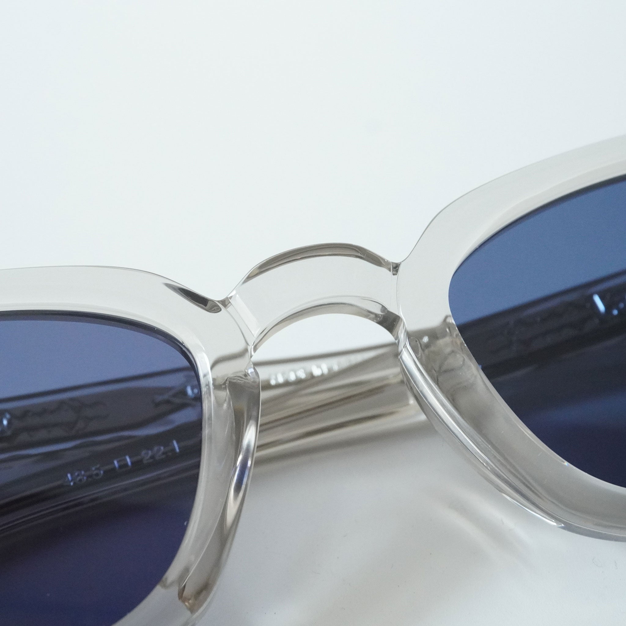 SAUVAGE サバージュ / LADY JANE / LIGHT GREY CRYSTAL / サングラス