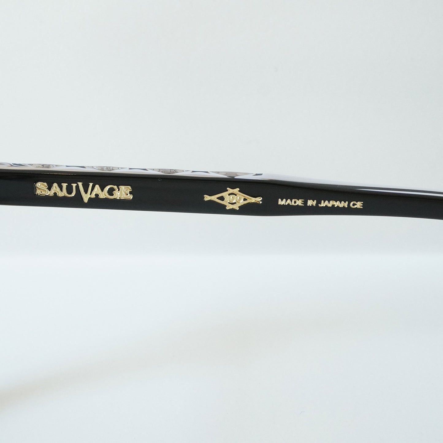 SYMPOSIUM (BLACK)