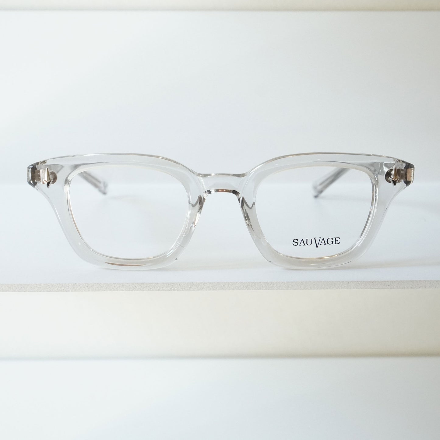 SYMPOSIUM (LIGHT GREY CRYSTAL)