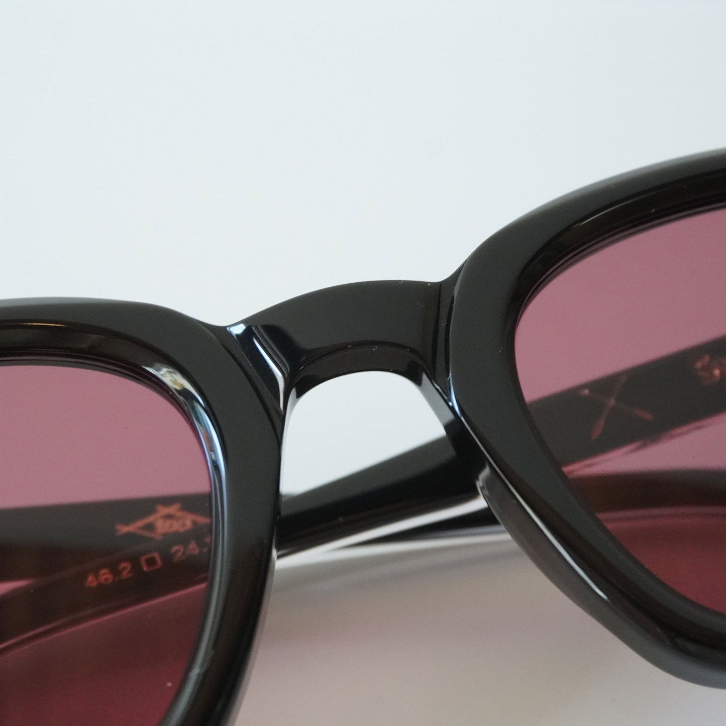 SYMPOSIUM (BLACK)