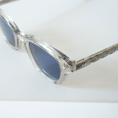 SYMPOSIUM (LIGHT GREY CRYSTAL)
